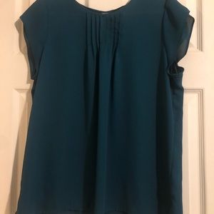 Fun to fun size large. Work/dress shirt